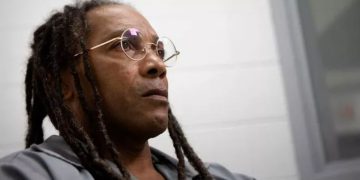 42 жил шоронд суусан гэм зэмгүй хүнд зориулан 1.5 сая доллар цуглууллаа