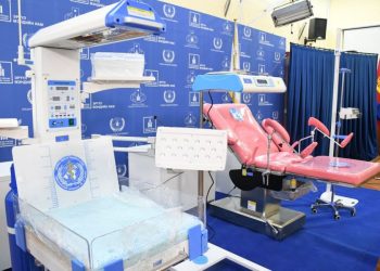 ДЭМБ-аас эх, нярайн эмчилгээнд нэн шаардлагатай тоног төхөөрөмж гардуулав