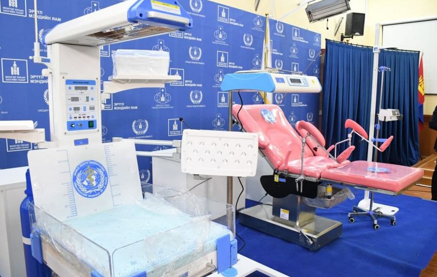 ДЭМБ-аас эх, нярайн эмчилгээнд нэн шаардлагатай тоног төхөөрөмж гардуулав
