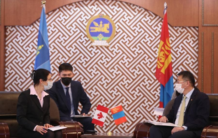 Монголоос Канад улсад суралцах оюутны тоог нэмэхийг хүсэв