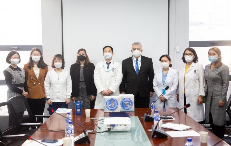 ХӨСҮТ-д 33 мянган ам.доллларын мэс заслын амны хаалт хандивлав