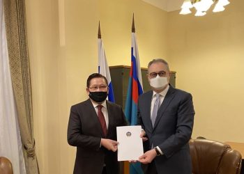 Элчин сайд Ө.Энхтүвшин ИЖБ-ийн хуулбарыг гардуулав