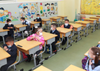 Танхимаар хичээллэх эсэхийг Засгийн газар шийднэ