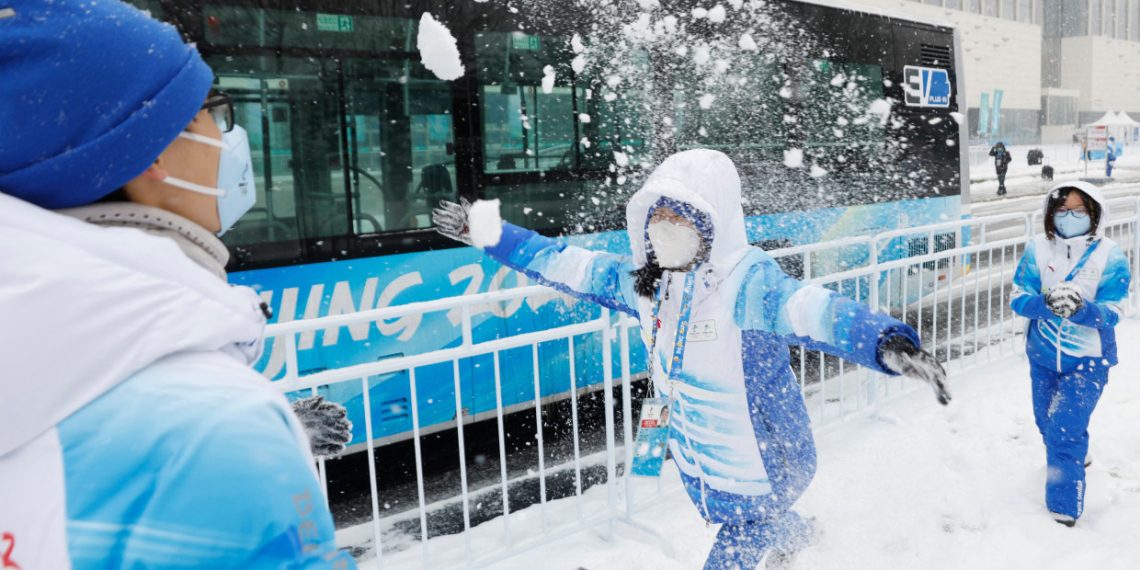 Олимпийн эргэн тойронд: Их цасны улмаас зарим тэмцээн хойшлов