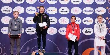 Стамбулын дэвжээнээс манай бөхчүүд 6 медаль хүртлээ