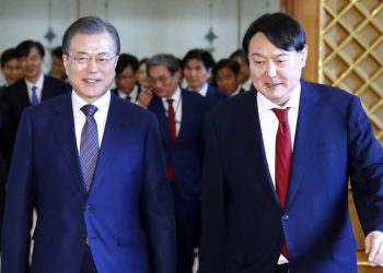 Өмнөд Солонгосын шинэ, хуучин ерөнхийлөгч зоог барина