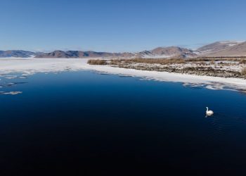 Дөрөвдүгээр сард цасан болон шороон шуургатай байна