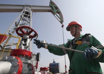 Газрын тосны үнэ 300 долларт хүрч болзошгүйг анхааруулав