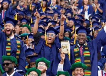 АНУ: Оюутны зээлийн эргэн төлөлтийг сунгана