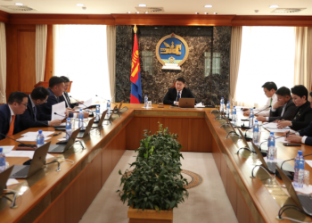 Хөгжлийн банкны чанаргүй зээлийн авлагыг төлүүлэх асуудлыг хэлэлцэж байна