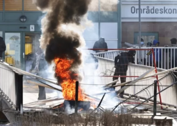 Шведэд эмх замбараагүй байдал дөрөв дэх өдрөө үргэлжилжээ