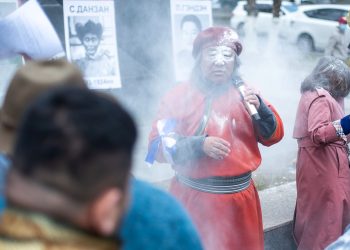 ЦЕГ: Цагаан нунтаг зүйл нь гурил мөн эсэхийг шинжээч тогтооно