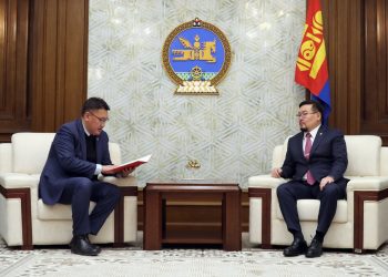 Банкны тухай хуулийн төслийг өргөн мэдүүлэв