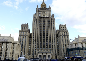 ОХУ Европын дипломатчдыг нутаг буцаана