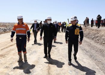 Гашуунсухайт боомтын төмөр замын шилжүүлэн ачих терминалын бүтээн байгуулалт эхэллээ