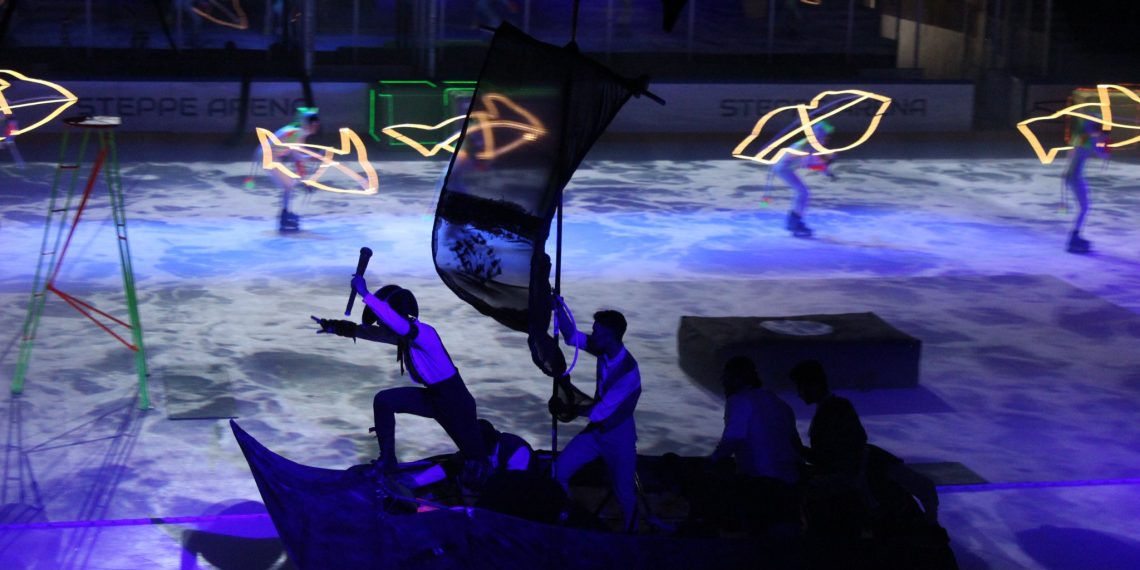 Монгол Улс мөсөн цирктэй боллоо