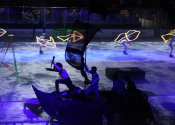 Монгол Улс мөсөн цирктэй боллоо