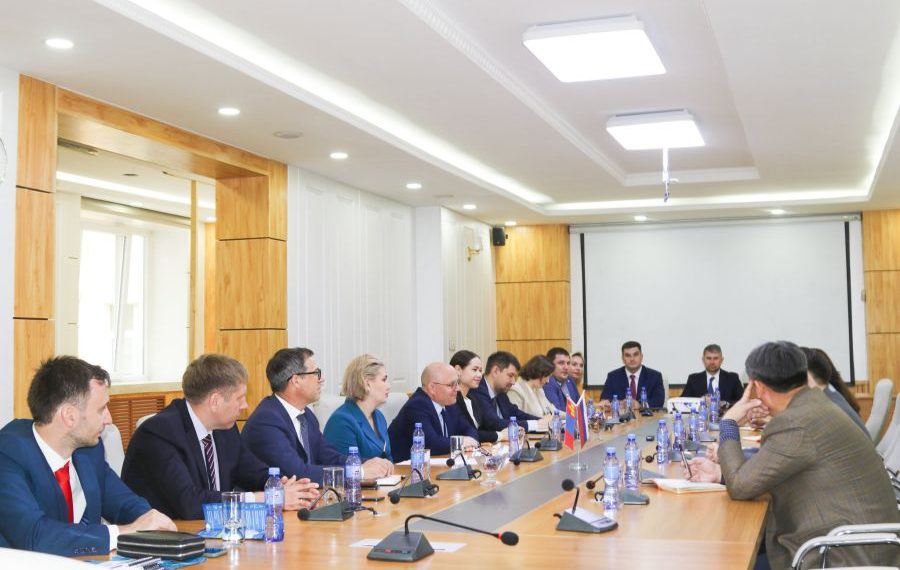 УУХҮЯ: Красноярскийн үйлдвэрлэгчидтэй судалгаа шинжилгээний хүрээнд хамтран ажиллана