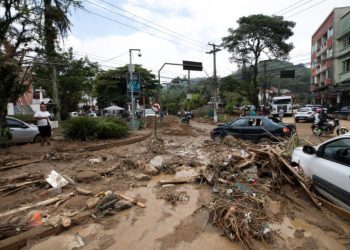 Бразилд аадар борооны улмаас 126 хүн амиа алдав