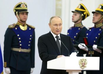 Шагнал гардуулах үеэр Путины бие сайнгүй харагдав