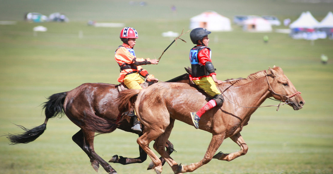 Шигшмэл хурдан морьдын “Их хурд-9” уралдаан Хэнтий аймагт болно