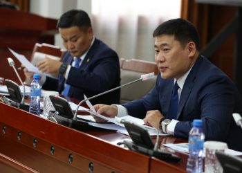 Ерөнхий сайд Л.Оюун-Эрдэнэ: Түгжрэл бууруулах төлөвлөгөө хийхдээ олон нийтэд сонгох хувилбар өгөхгүйгээр эрхийг нь хязгаарлаж болохгүй