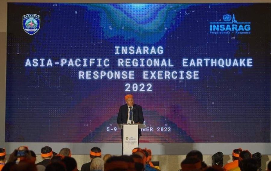 Газар хөдлөлтийн хор уршгийг арилгах дадлага сургуульд оролцож байна