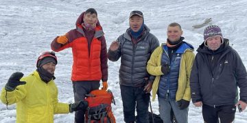 Памирын нуруунд гацсан уулчин Х.Бумхишигийг эсэн мэнд буулгалаа