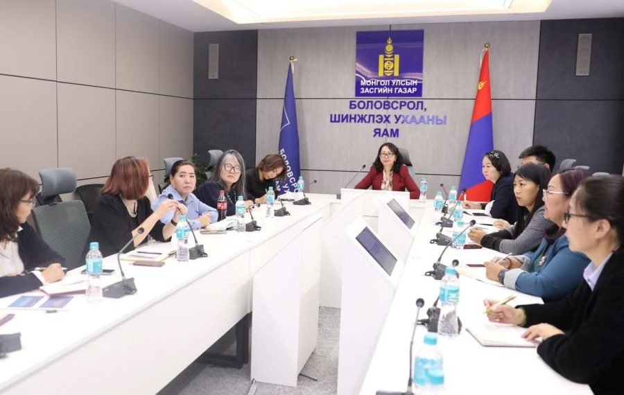 Хөдөлгөөн засалч, хөдөлмөрч засал зэрэг шаардлагатай мэргэжилтэн бэлтгэх ажлыг эрчимжүүлнэ