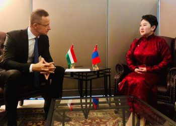 Гадаад харилцааны сайд Б.Батцэцэг Унгарын Гадаад хэрэг, худалдааны сайдтай уулзав