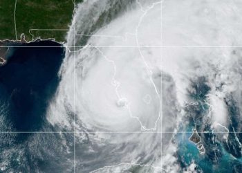 Флоридад 1.8 сая хэрэглэгчийн цахилгаан хангамж тасалджээ