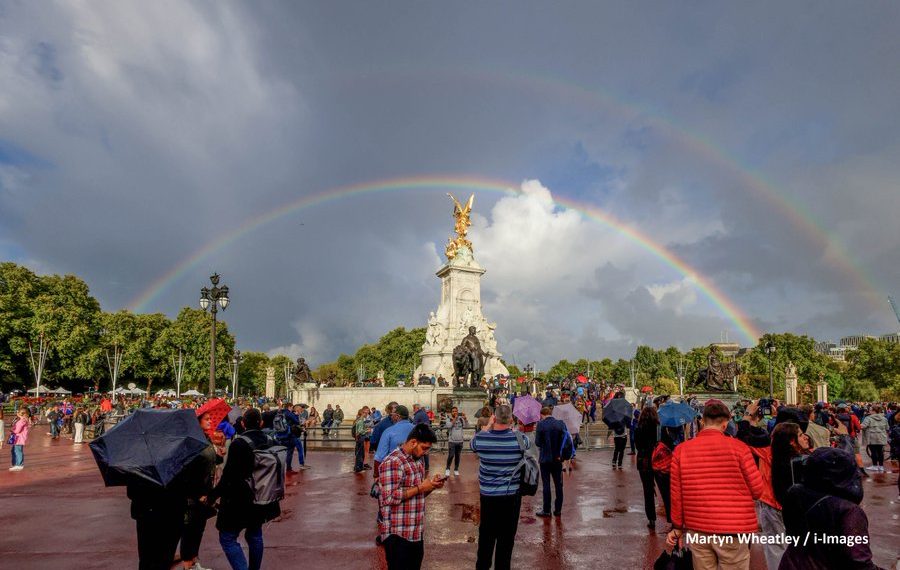 Хатан хааныг нас барсны дараа давхар солонго татав