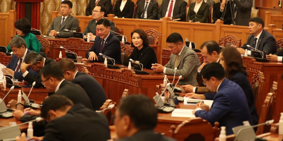 УИХ-ын чуулганы нэгдсэн хуралдаанаар 9 асуудлыг хэлэлцэж байна