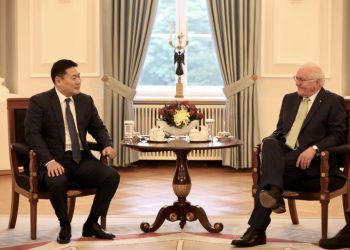 Ерөнхий сайд Л.Оюун-Эрдэнэ ХБНГУ-ын Холбооны Ерөнхийлөгч Франк-Вальтер Штайнмайерт бараалхав