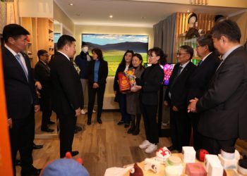 Ерөнхий сайд Л.Оюун-Эрдэнэ Европ дахь Монголын мэдээлэл, худалдааг дэмжих төвийн үйл ажиллагаатай танилцлаа