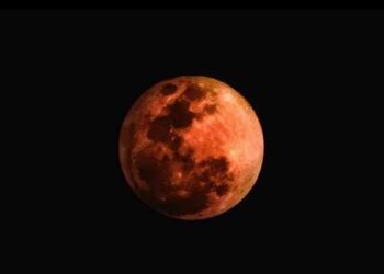 Сар бүтэн хиртэнэ