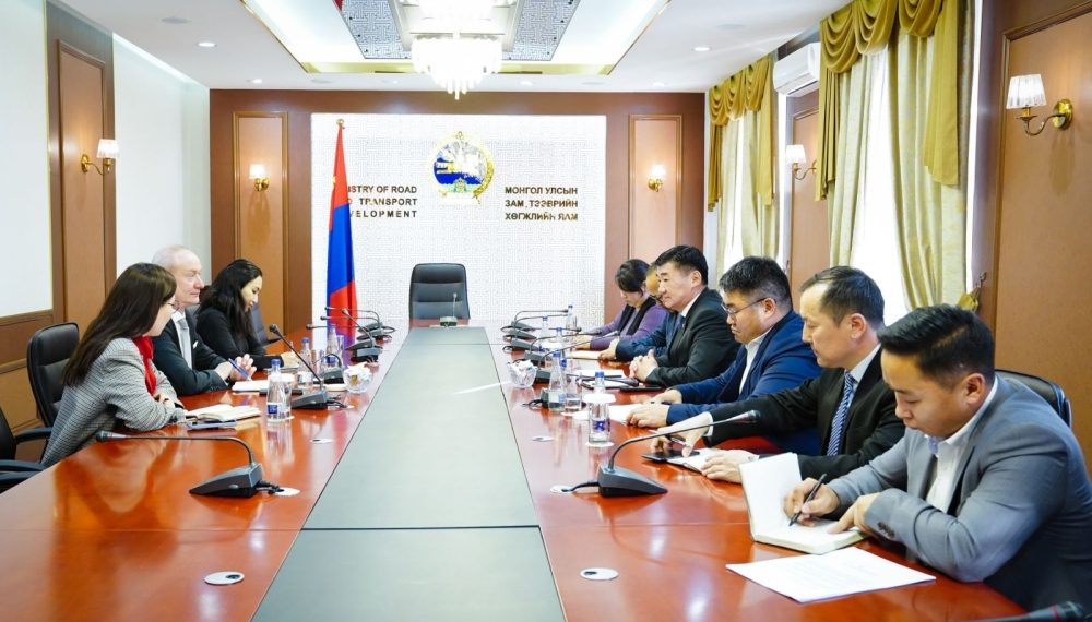 Дархан-Алтанбулаг, Налайх-Баян чиглэлийн авто замыг өргөтгөхөд ЕСБХБ-тай хамтран ажиллах санал тавив