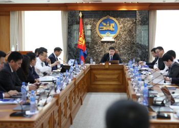 ЗАСГИЙН ГАЗАР: ЕБС-ийн дотуур байрны сурагчдын хоолны зардлыг нэмэх боломжийг судална