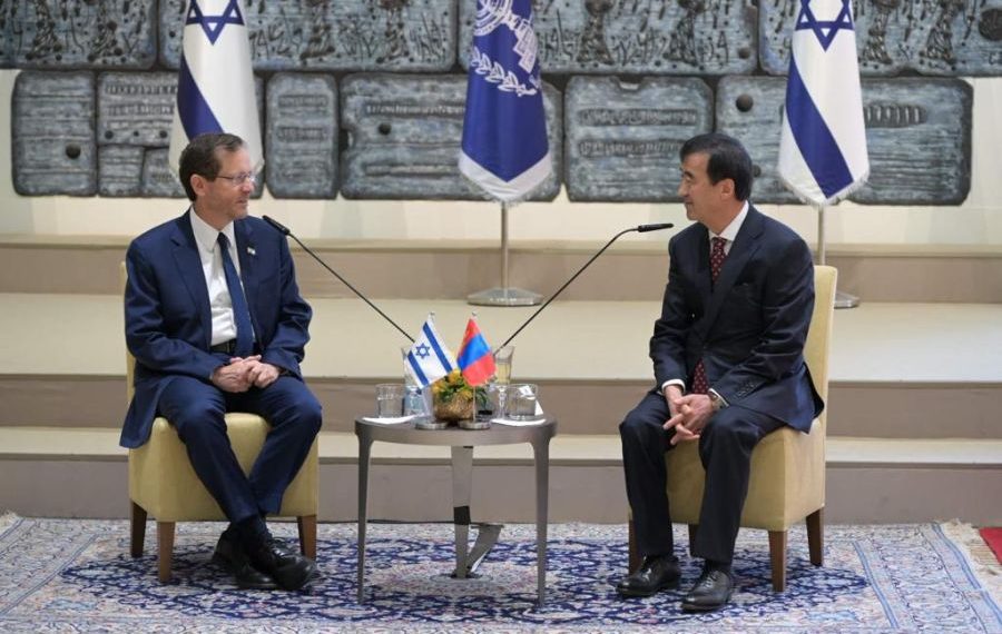 Израил Улсад хавсран суух Элчин сайд Г.Мөнхбаяр Итгэмжлэх жуух бичгээ өргөн барив