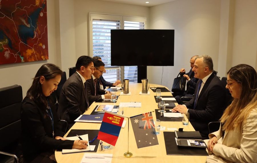 Геологи хайгуул, олборлолтын компаниуд Монголд хөрөнгө оруулах боломжийн талаар ярилцлаа