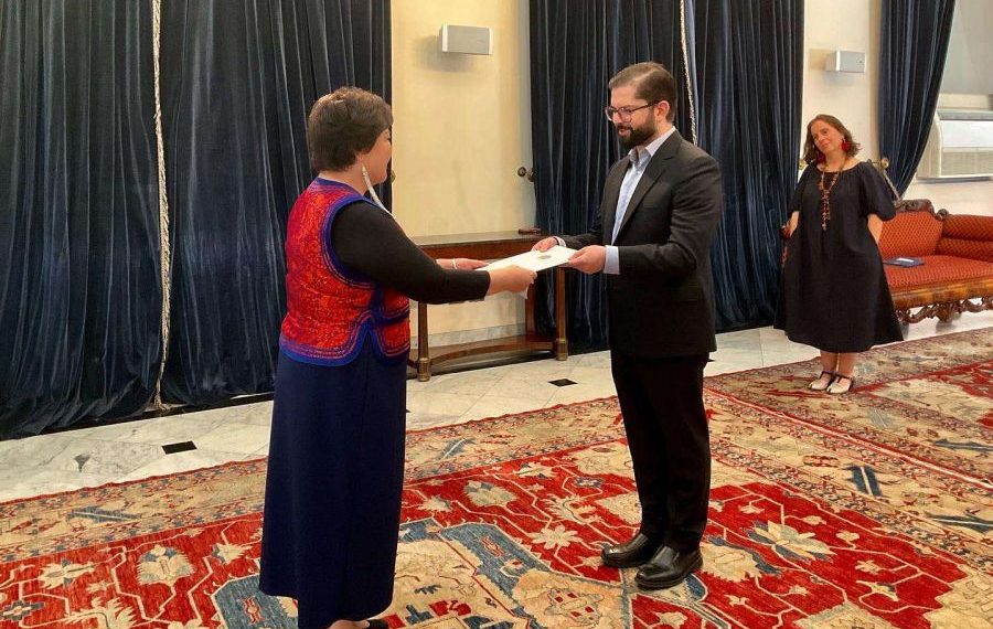 Элчин сайд Ш.Батцэцэг Чилийн Ерөнхийлөгчид итгэмжлэх жуух бичгээ өргөн барив