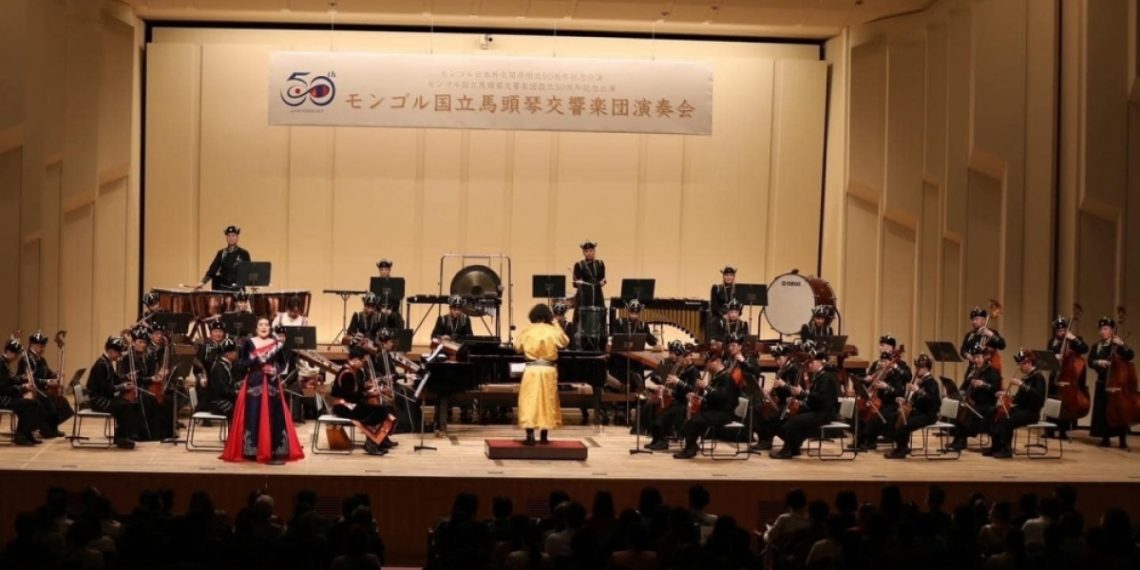 Морин хуурын чуулга Японы 13 хотод тоглолтоо хийгээд эх орондоо ирлээ