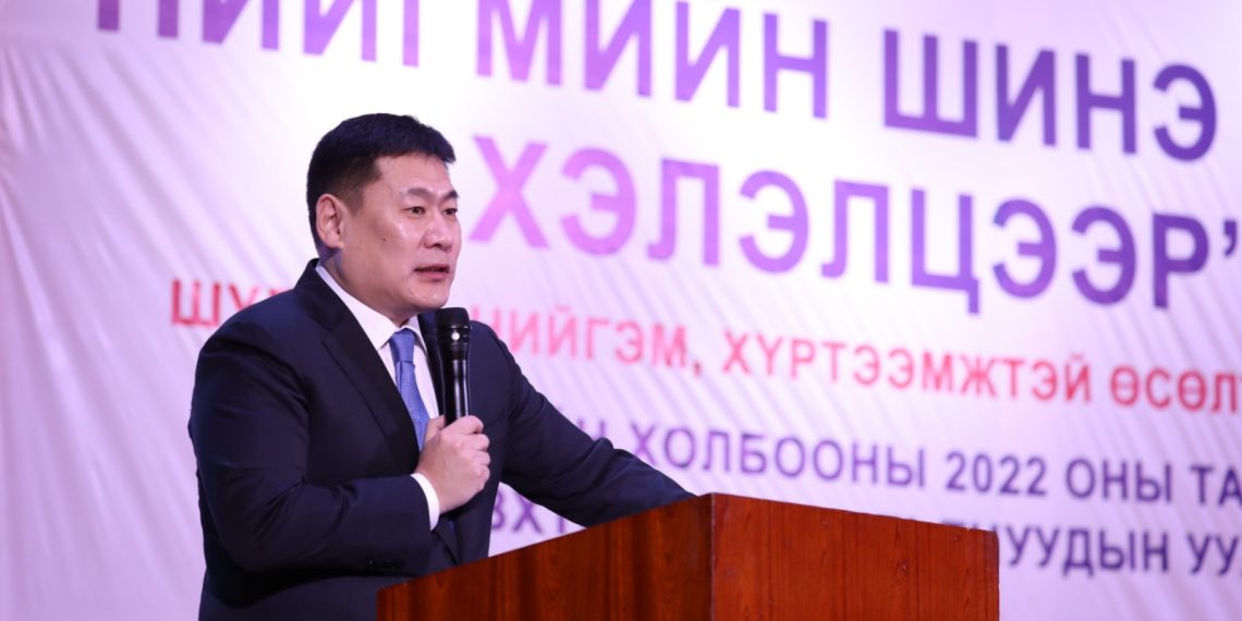 Л.Оюун-Эрдэнэ: Нийгмийн түншлэлийн хүрээнд хөдөлмөрийн хөлсний доод хэмжээг ДНБ-тэй уялдуулж нэмдэг жишигт шилжинэ