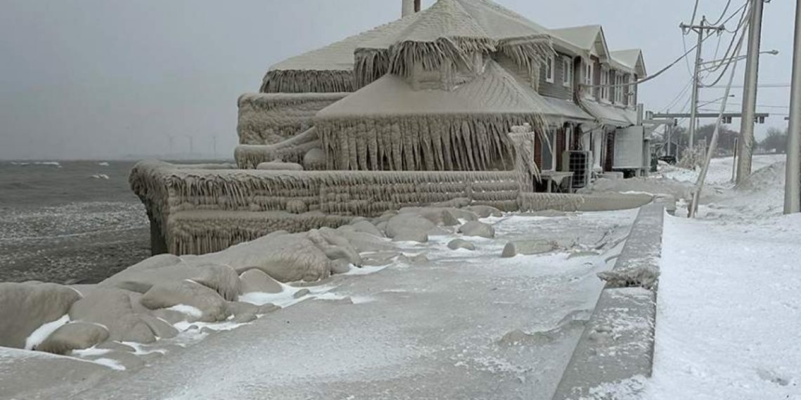 Цасан шуурганы улмаас байгалийн хийн олборлолт буурчээ