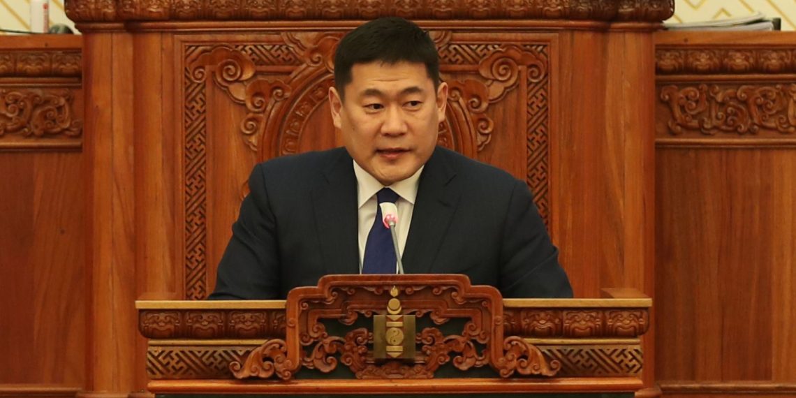 Ерөнхий сайд Л.Оюун-Эрдэнэ: Тэрбумаар хулгайлсан луйварчид хялбаршуулсан журмаар ял завшиж, гавьяа байгуулсан мэт тааваараа тарвалзаж байна