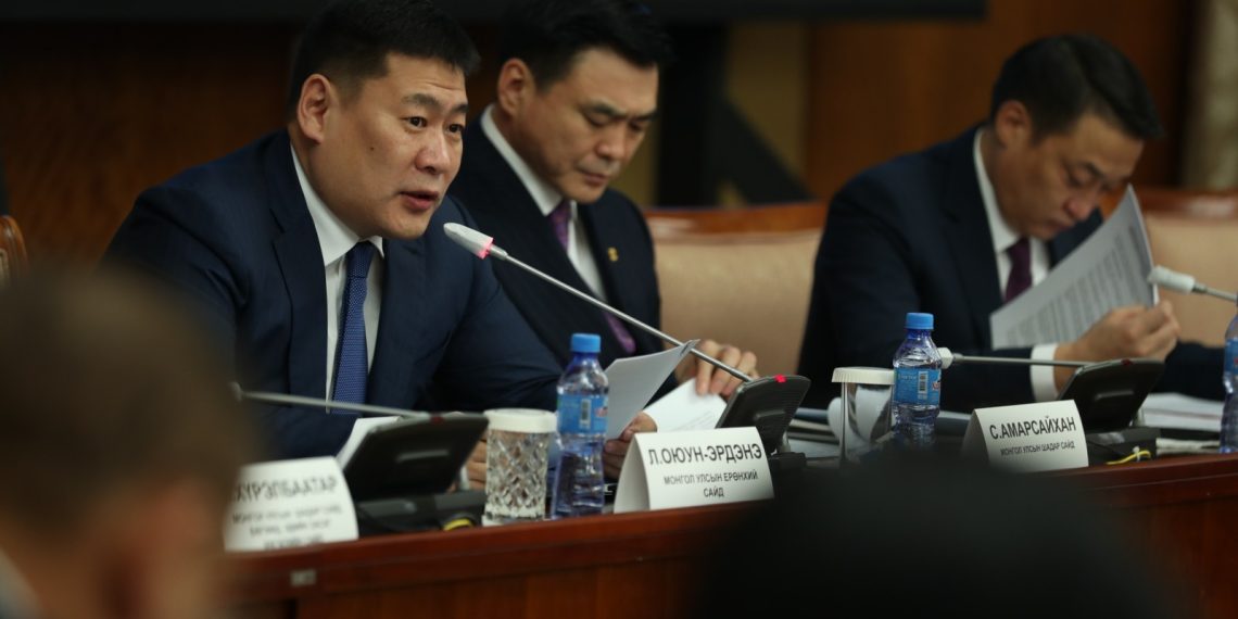 Иргэдийн орон нутагт шилжин суурьших, тогтвортой ажиллах нөхцөлийг бүрдүүлэхэд онцгой анхаарахыг Засаг дарга нарт үүрэг болголоо