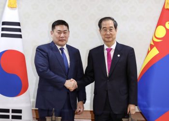 Монгол Улс, БНСУ-ын Ерөнхий сайд нар албан ёсны хэлэлцээ хийлээ