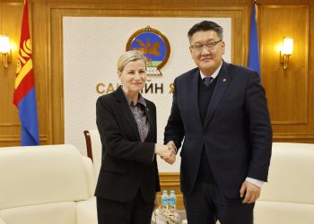 Сангийн сайд Б.Жавхлан Австрали Улсаас Монгол Улсад суугаа онц бөгөөд бүрэн эрхт Элчин сайд Кэйти Смитийг хүлээн авч уулзлаа.