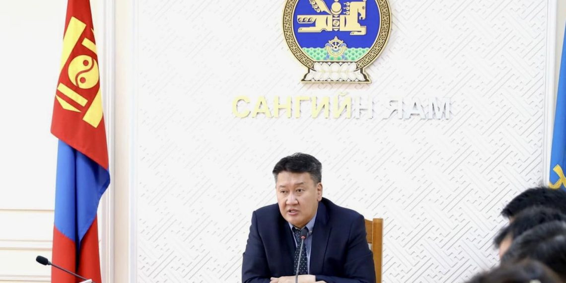 Ноолуурын салбарын үйлдвэрлэгчдийн төлөөллийг хүлээн авч уулзлаа