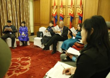 Зөвлөлдөх санал асуулга: Эдийн засаг, баялгийн сан, төвлөрлийг сааруулах сэдвээр үргэлжилнэ